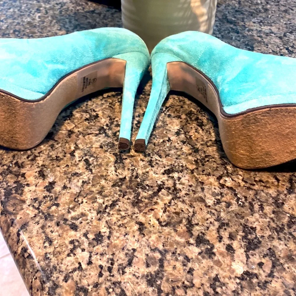 PAPRIKA Turqoise Suede Open toe 4+ inch heels. Gently worn twice. Size 7!